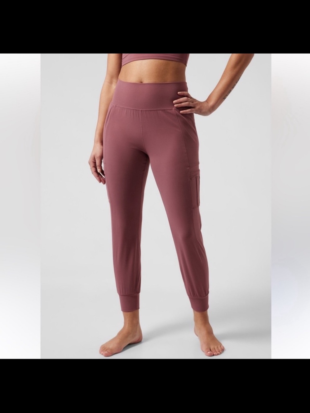 Athleta Mauve High-Rise Salutation Cargo Joggers Large